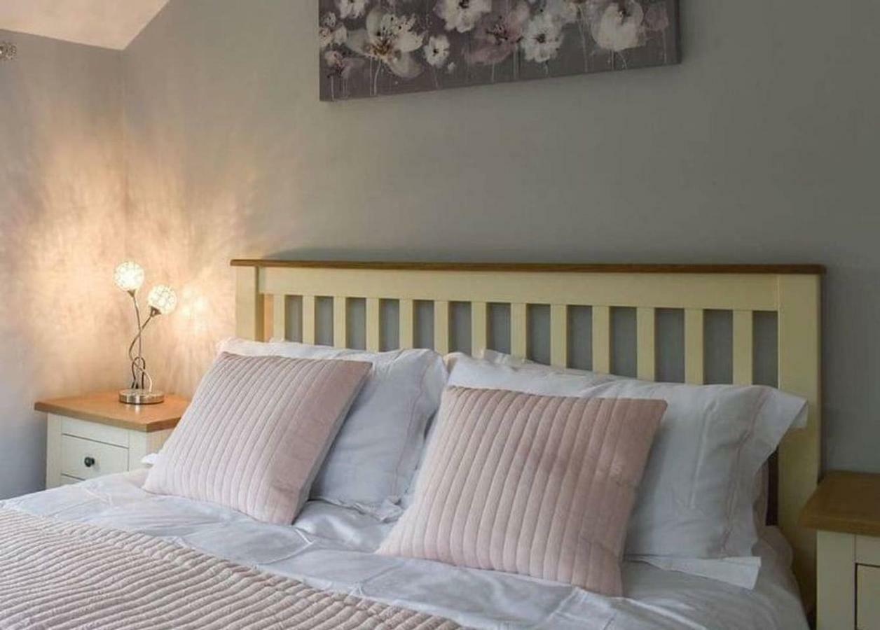 Hollyhock Cottage Ashford  Bagian luar foto